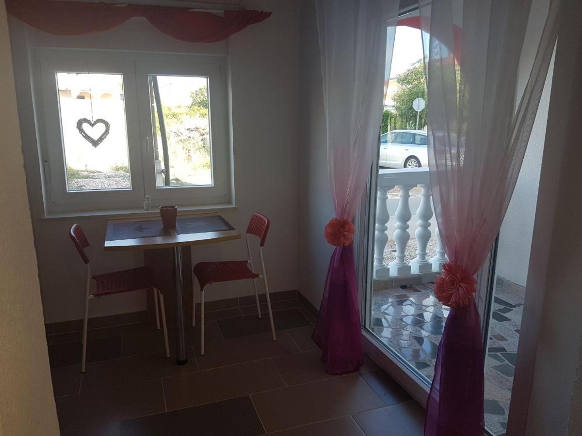 Apartments Megi Biograd Na Moru Εξωτερικό φωτογραφία