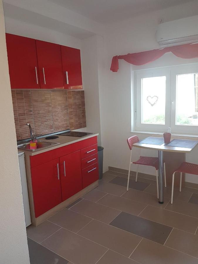 Apartments Megi Biograd Na Moru Εξωτερικό φωτογραφία