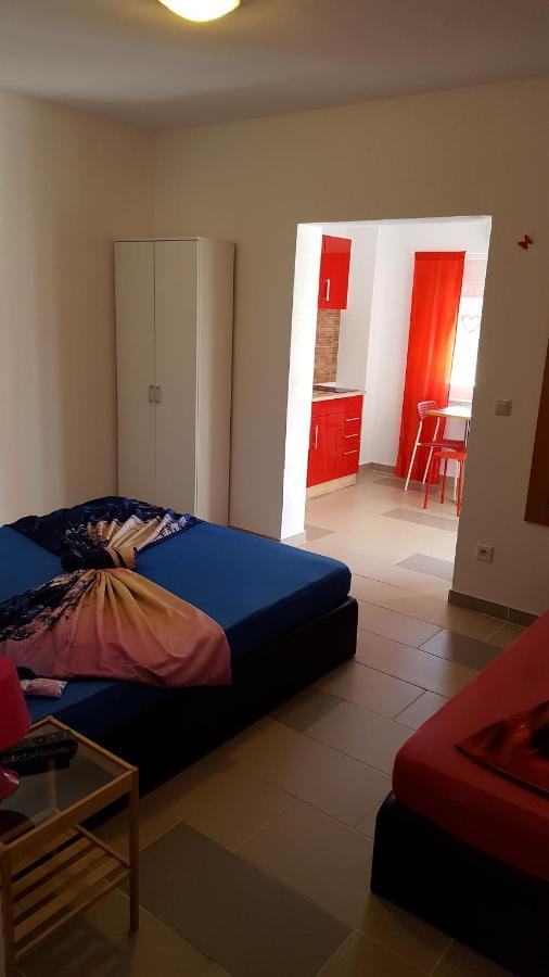 Apartments Megi Biograd Na Moru Εξωτερικό φωτογραφία